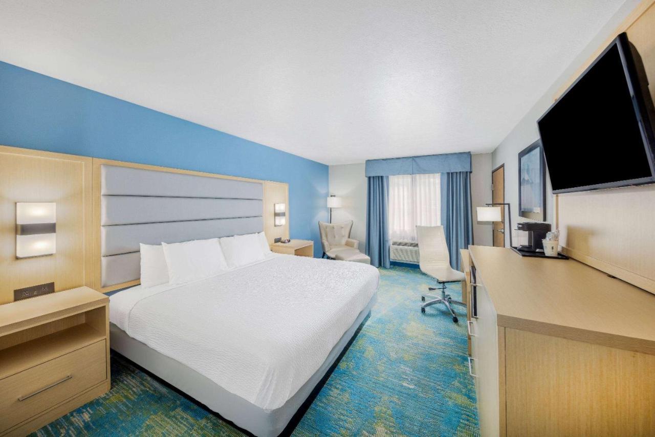Days Inn By Wyndham Springville Luaran gambar