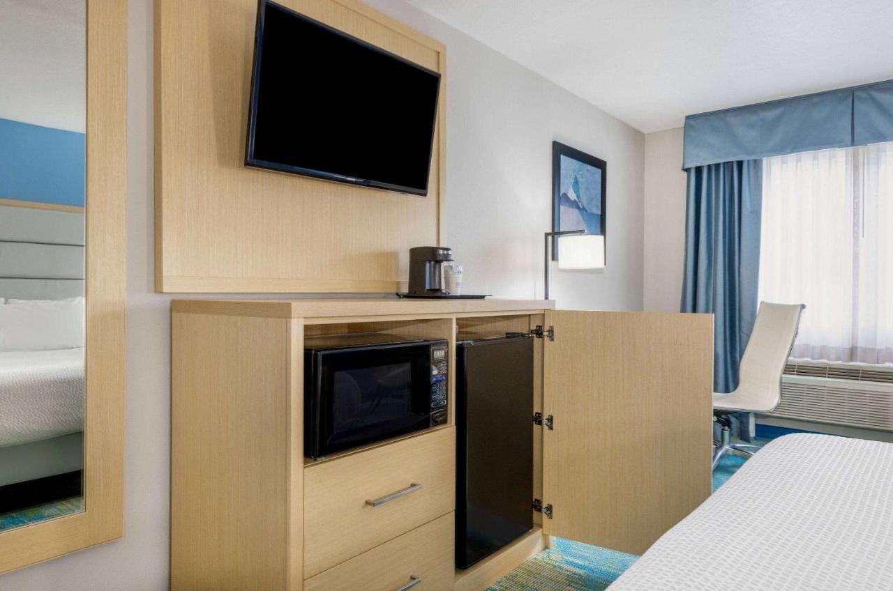 Days Inn By Wyndham Springville Luaran gambar