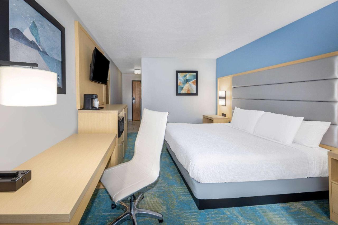 Days Inn By Wyndham Springville Luaran gambar