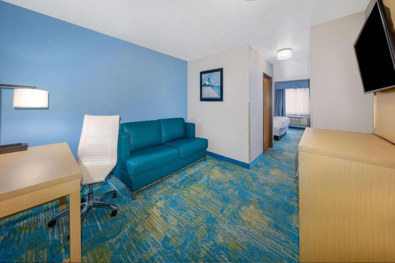 Days Inn By Wyndham Springville Luaran gambar
