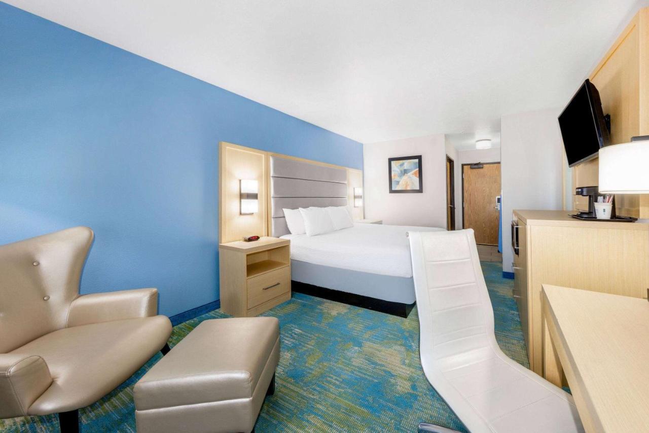 Days Inn By Wyndham Springville Luaran gambar