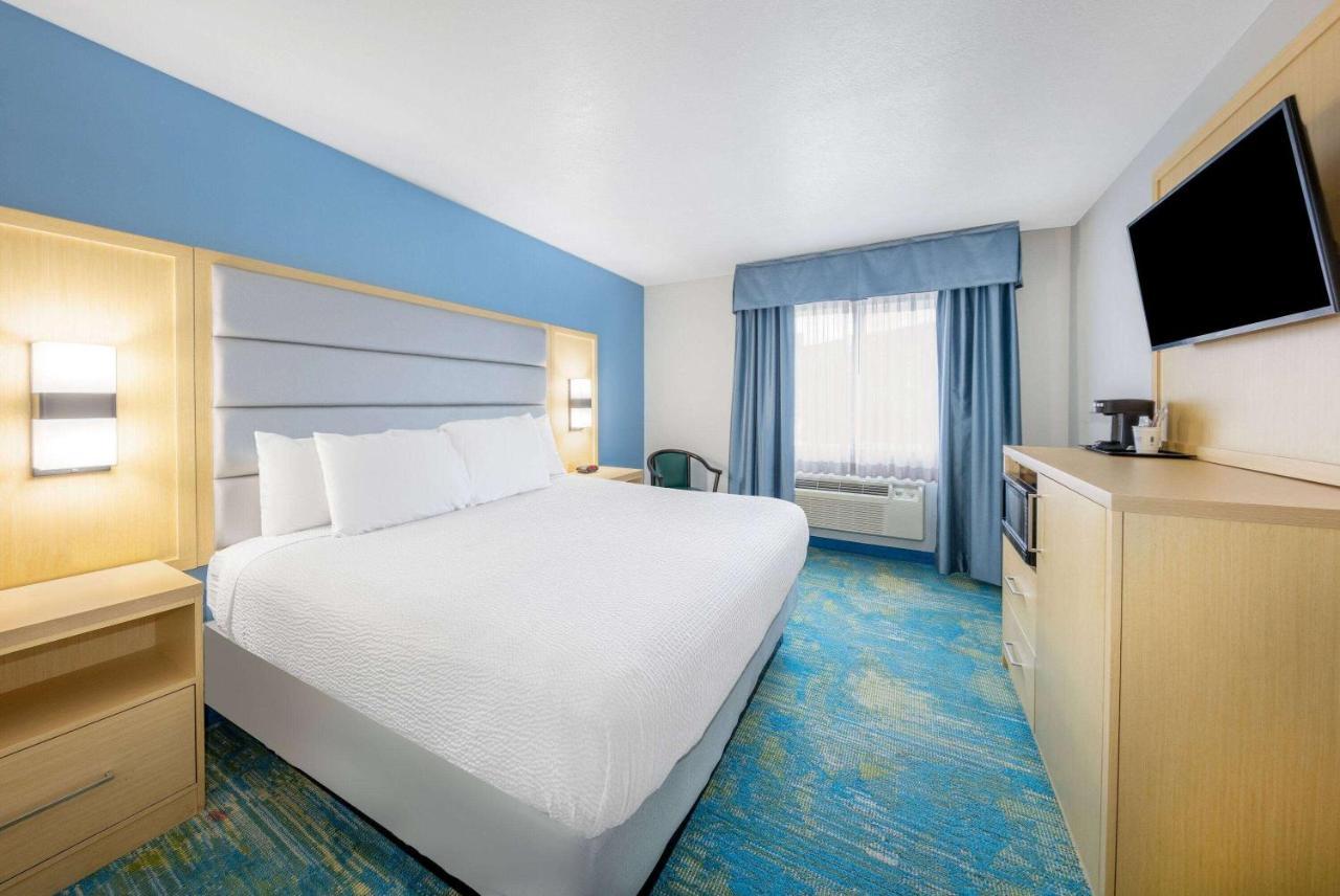Days Inn By Wyndham Springville Luaran gambar
